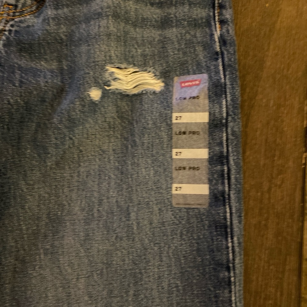 BNWT! Levi’s Low Pro Straight Jeans! - Picture 3 of 7